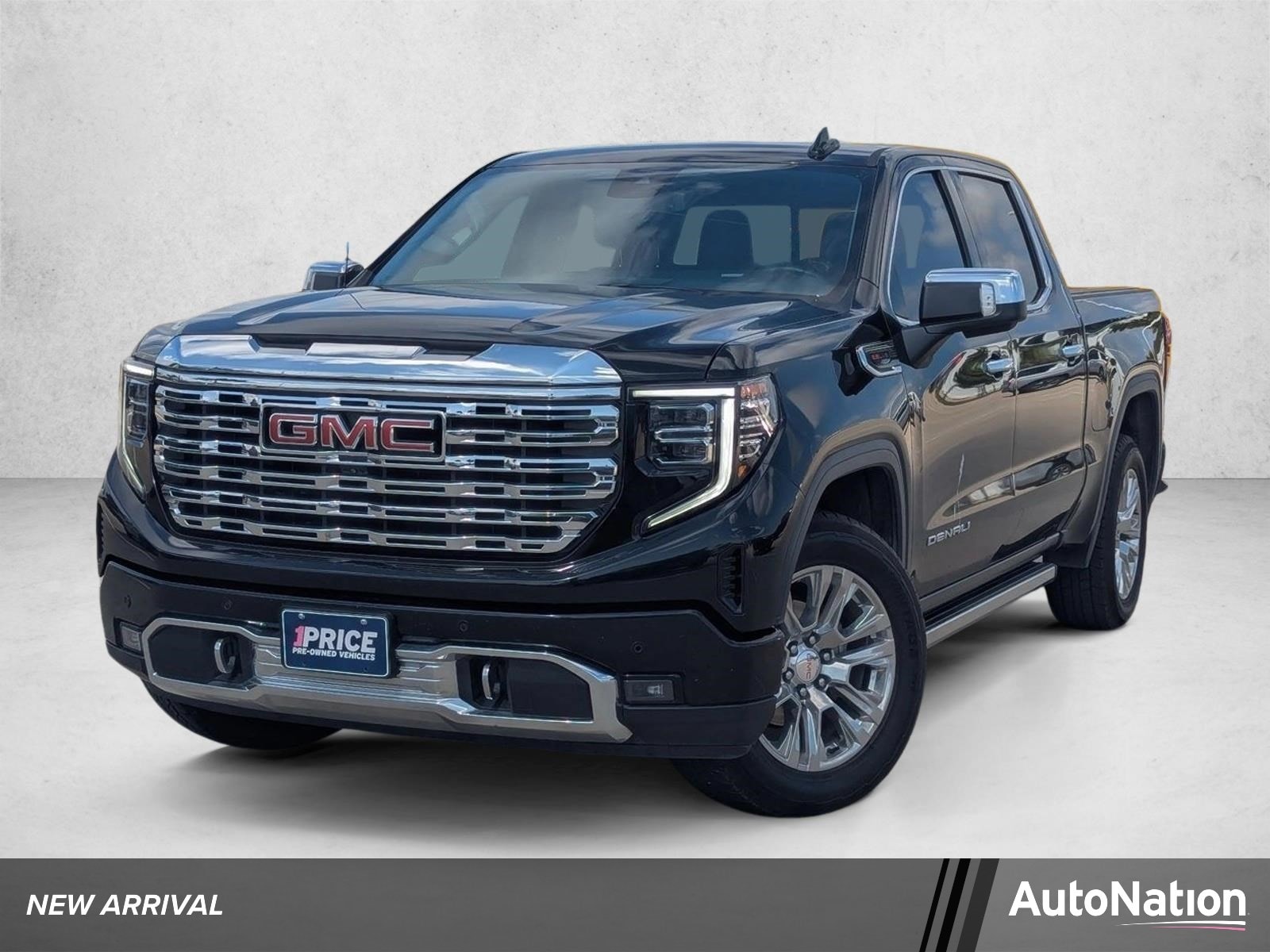 2023 GMC Sierra 4WD Crew Cab Short Box Denali's photo