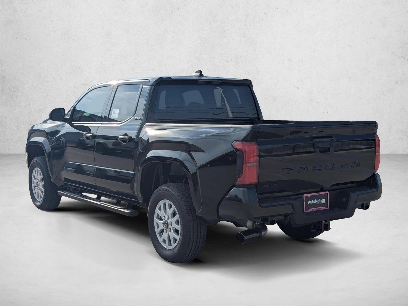 2025 Toyota Tacoma SR5 - Photo 10