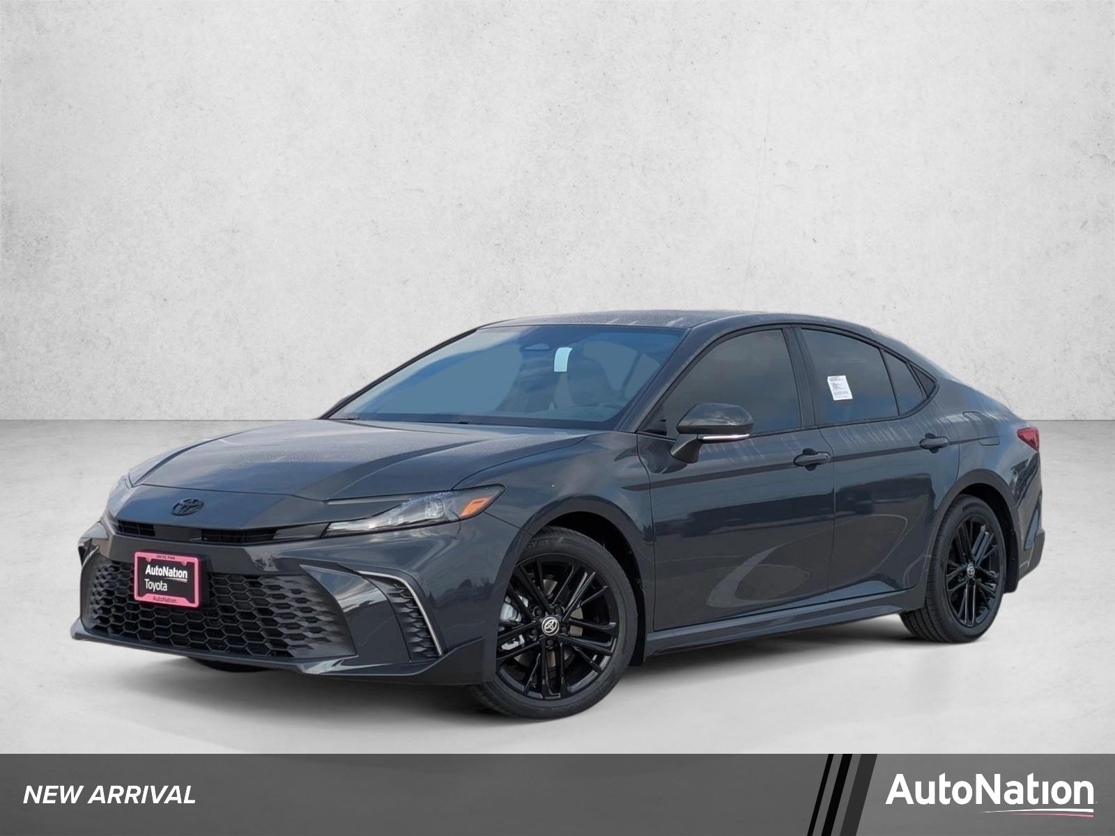 2026 Toyota Camry SE Hybrid's photo