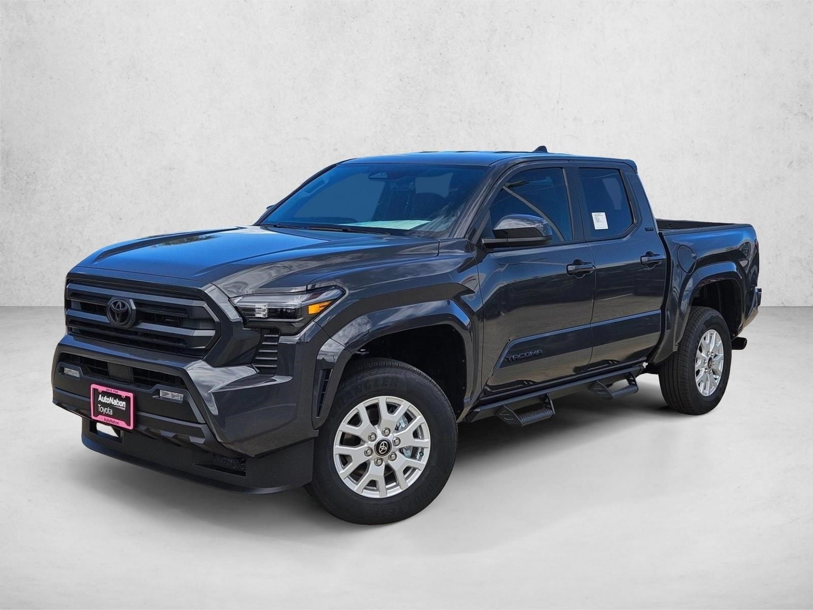 2025 Toyota Tacoma SR5's photo