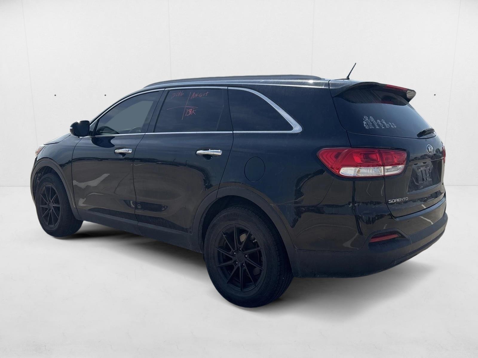 2016 Kia Sorento LX photo 3