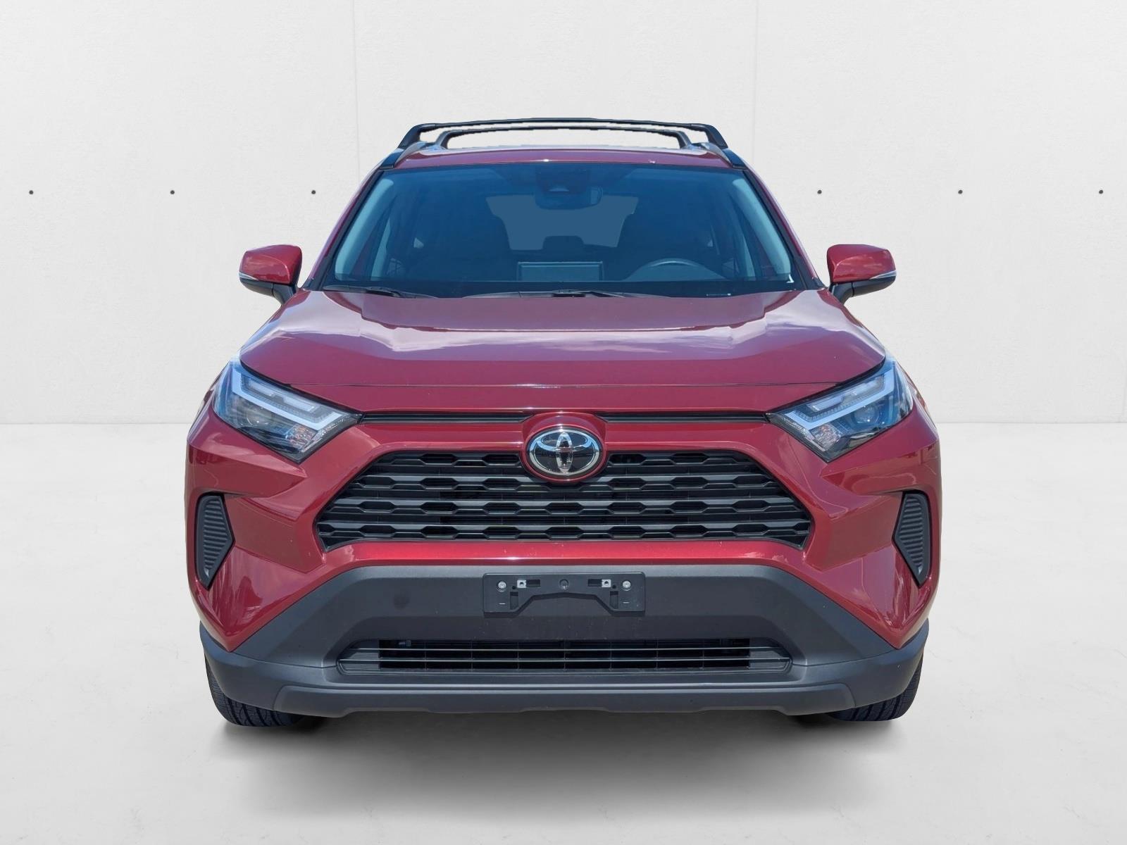 2025 Toyota RAV4 Hybrid XLE photo 2