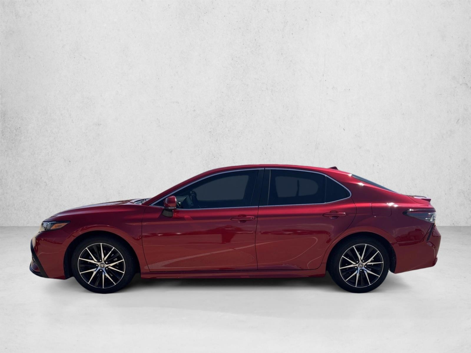 2022 Toyota Camry SE photo 2