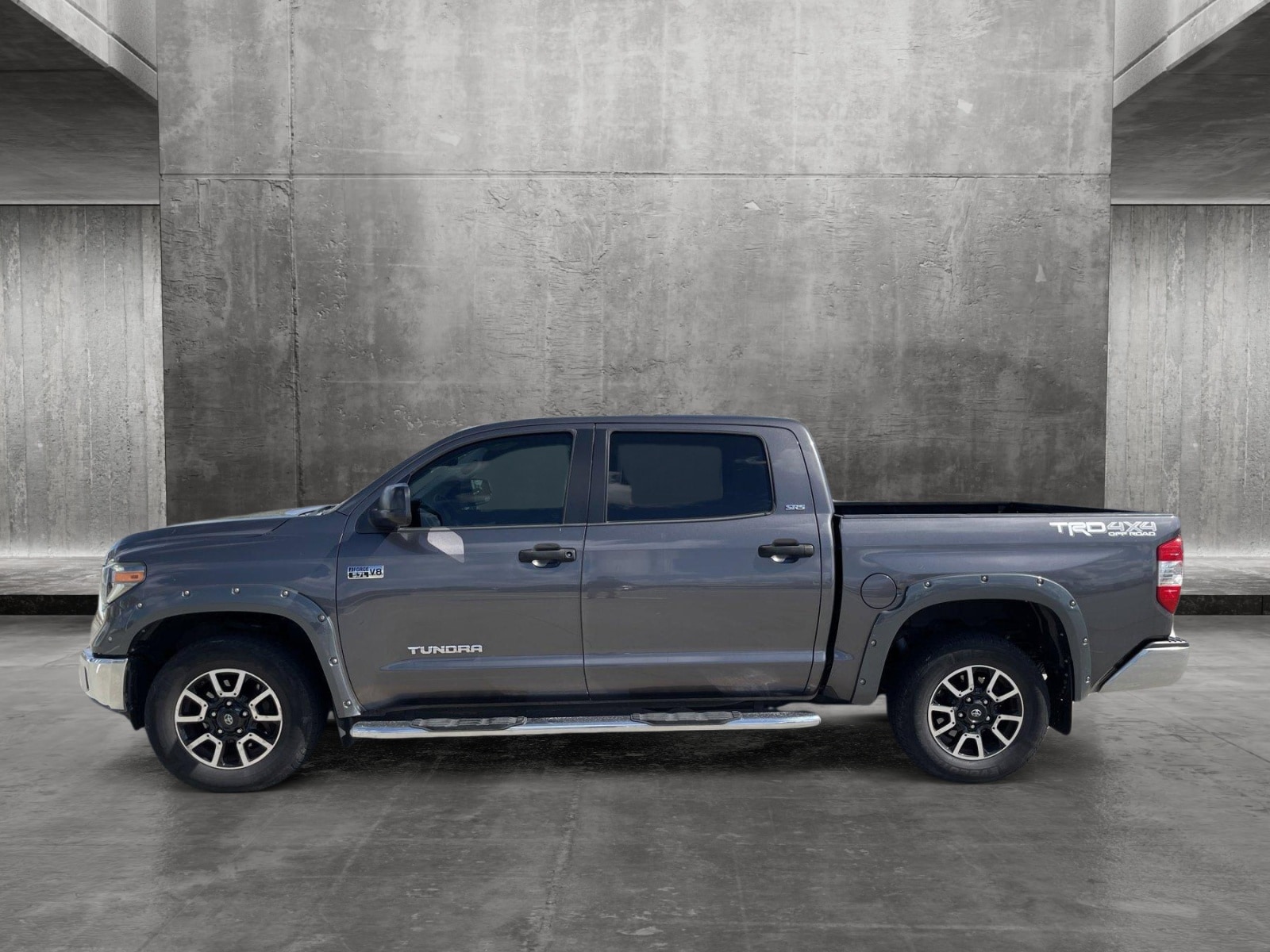 Used 2018 Toyota Tundra SR5 with VIN 5TFDY5F15JX690229 for sale in Corpus Christi, TX