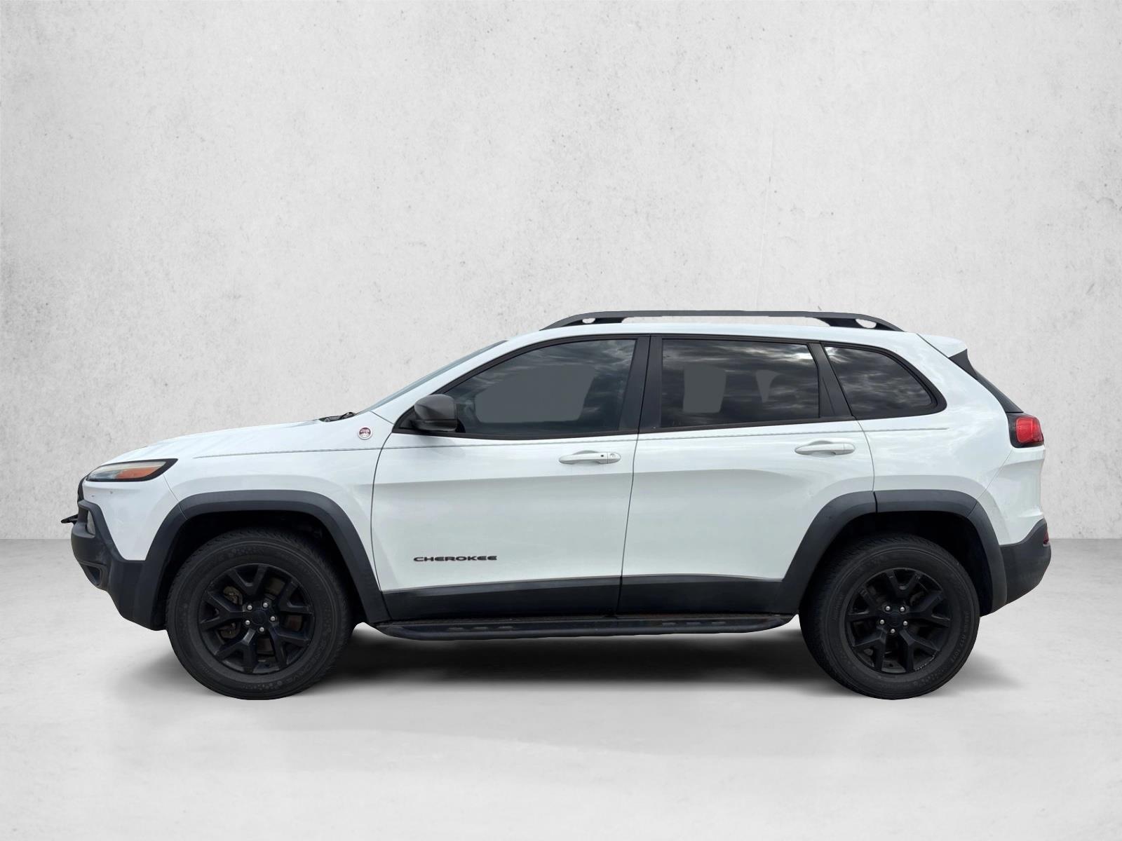 2015 Jeep Cherokee Trailhawk photo 2