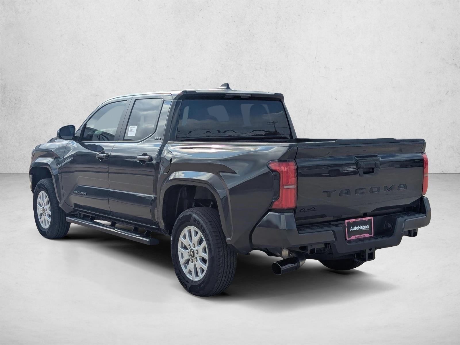 2025 Toyota Tacoma SR5 - Photo 10