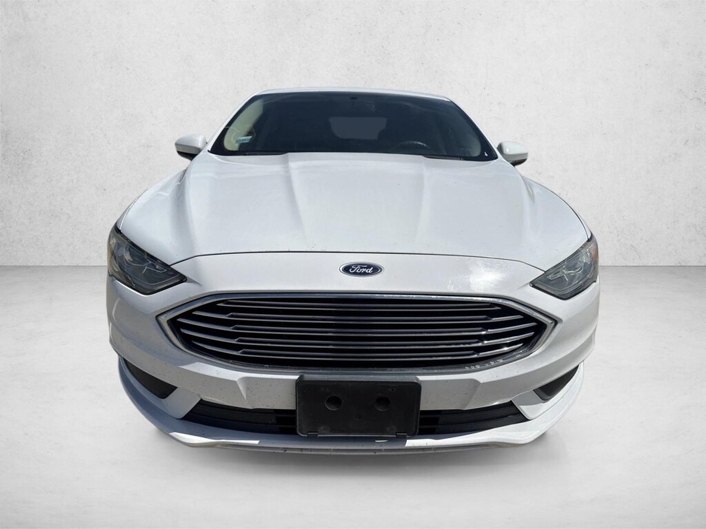 Used 2017 Ford Fusion SE Sedan