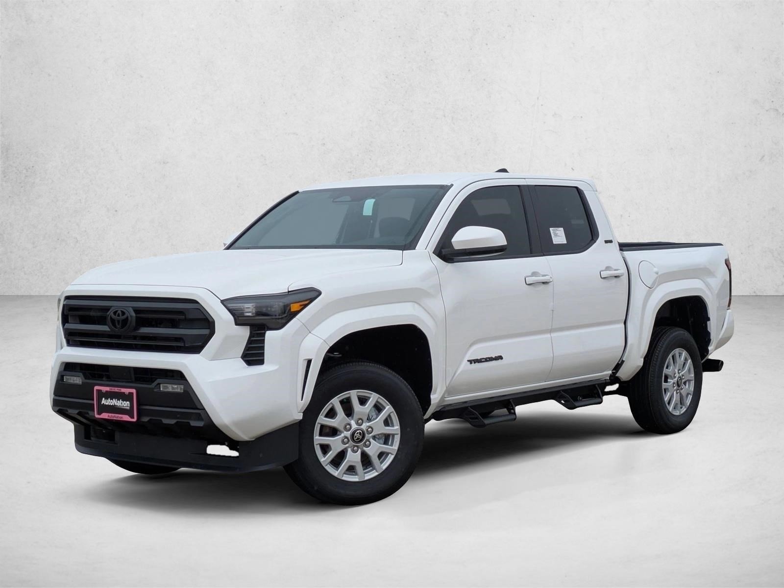 2025 Toyota Tacoma SR5's photo