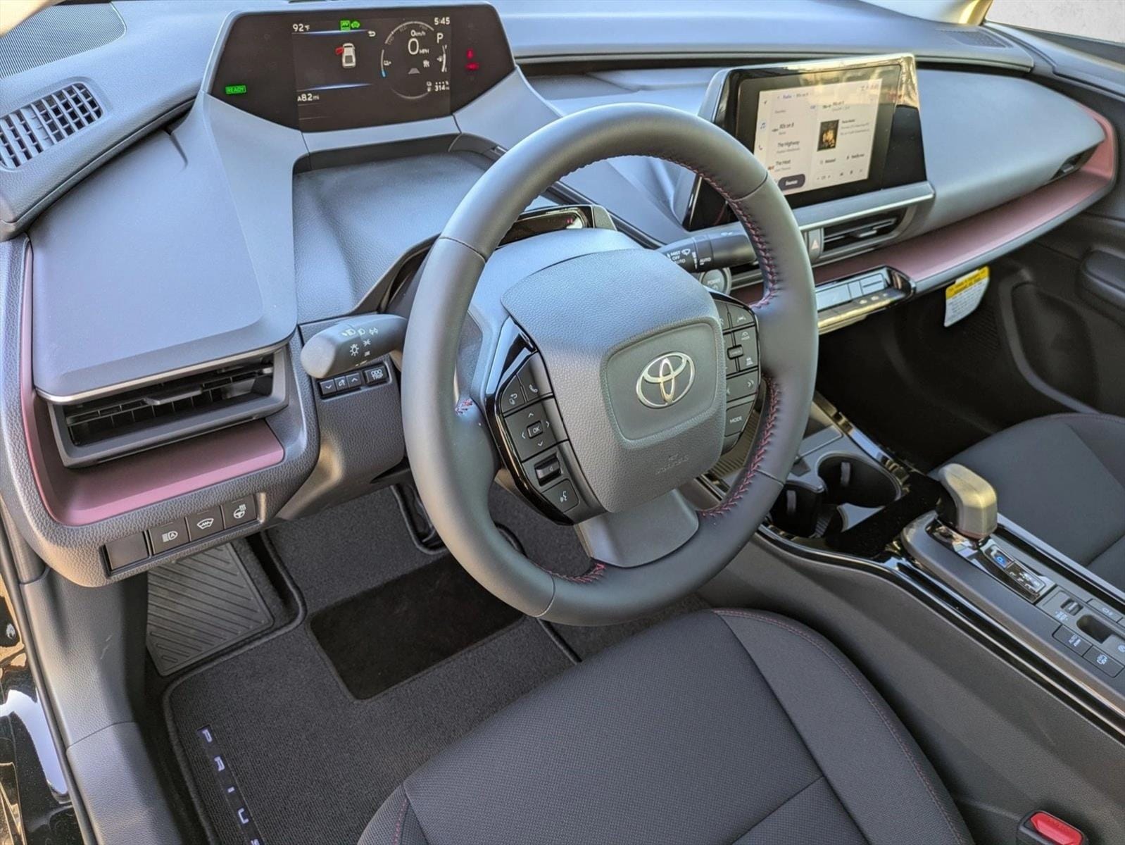2026 Toyota Prius Plug-in Hybrid SE - Photo 9