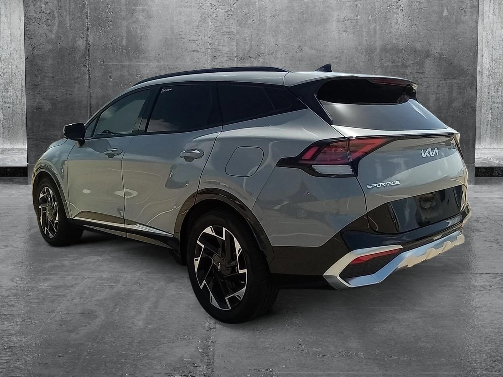 2023 Kia Sportage photo 3