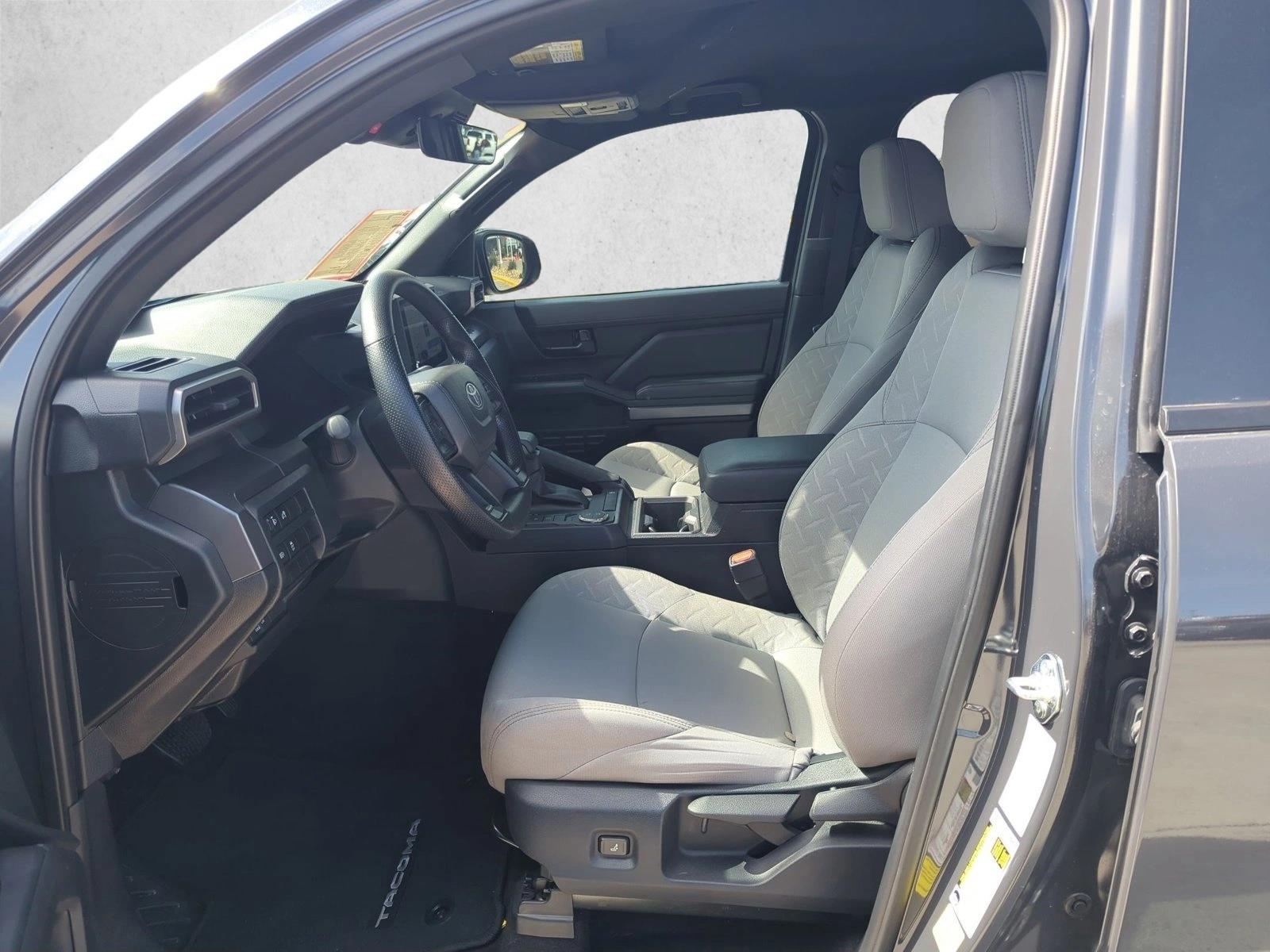 2025 Toyota Tacoma SR5 - Photo 14