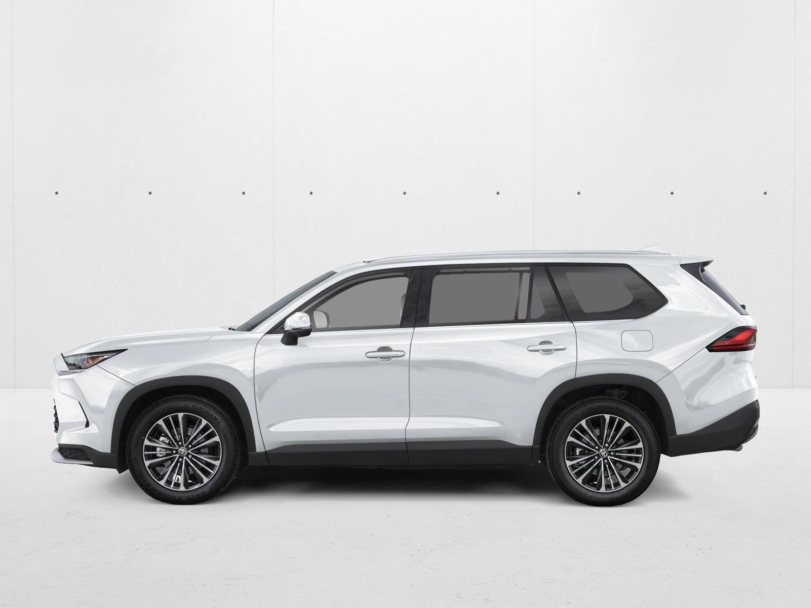 2026 Toyota Highlander Platinum Hybrid photo 2