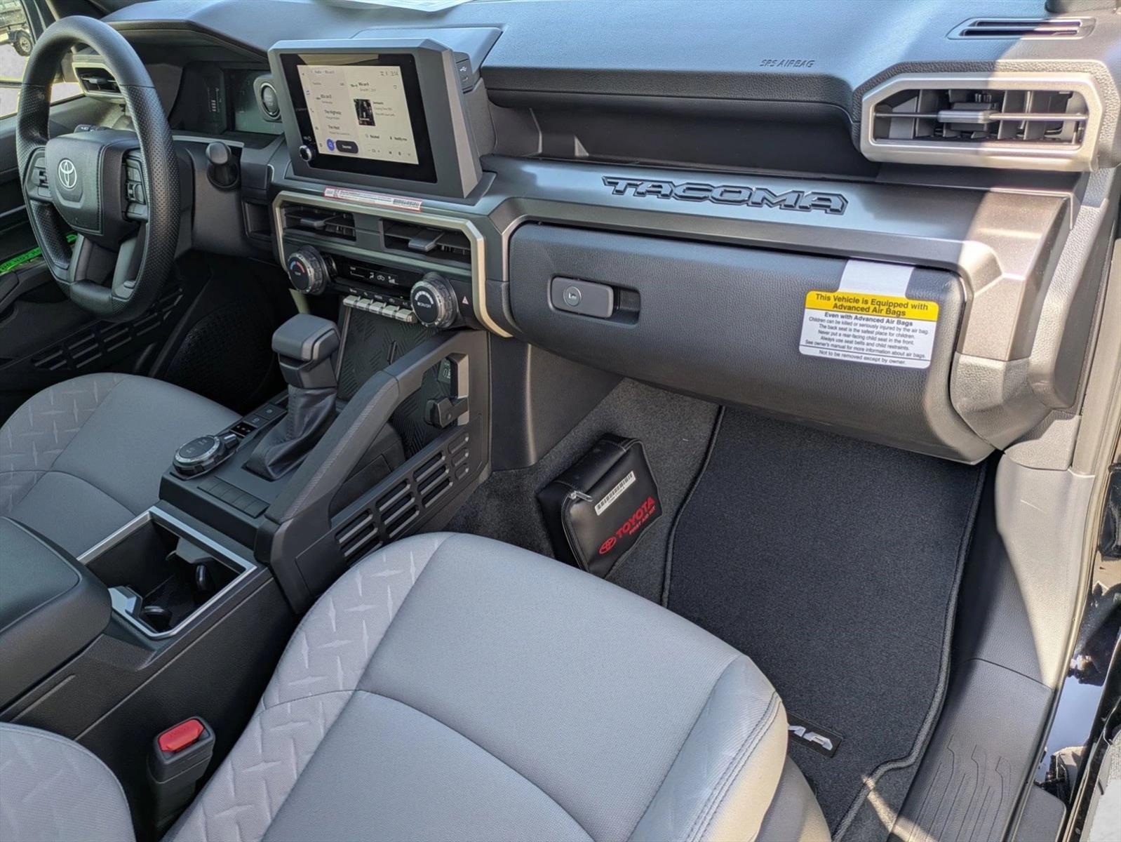 2025 Toyota Tacoma SR5 - Photo 22
