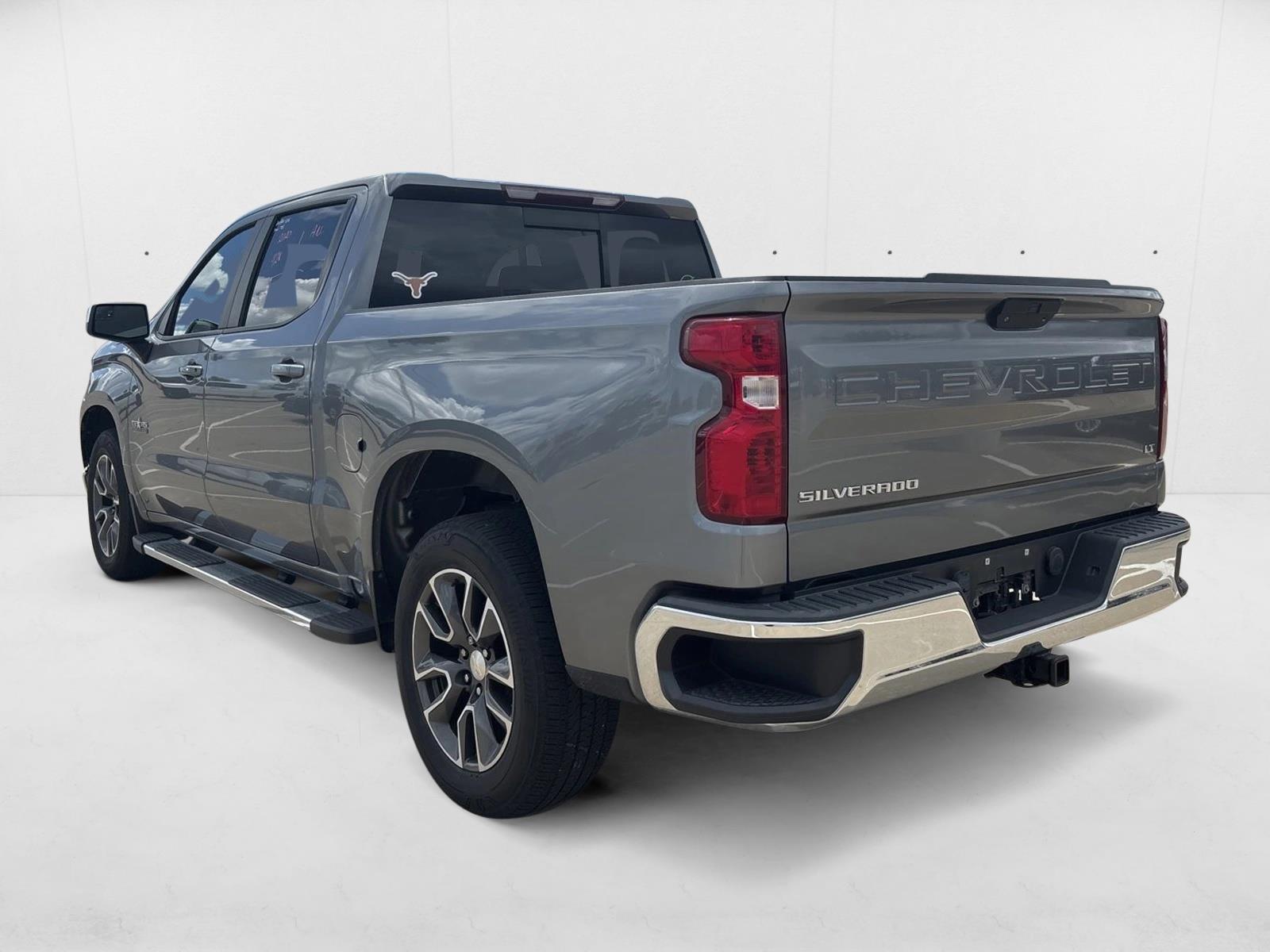 2020 Chevrolet Silverado 1500 LT photo 3