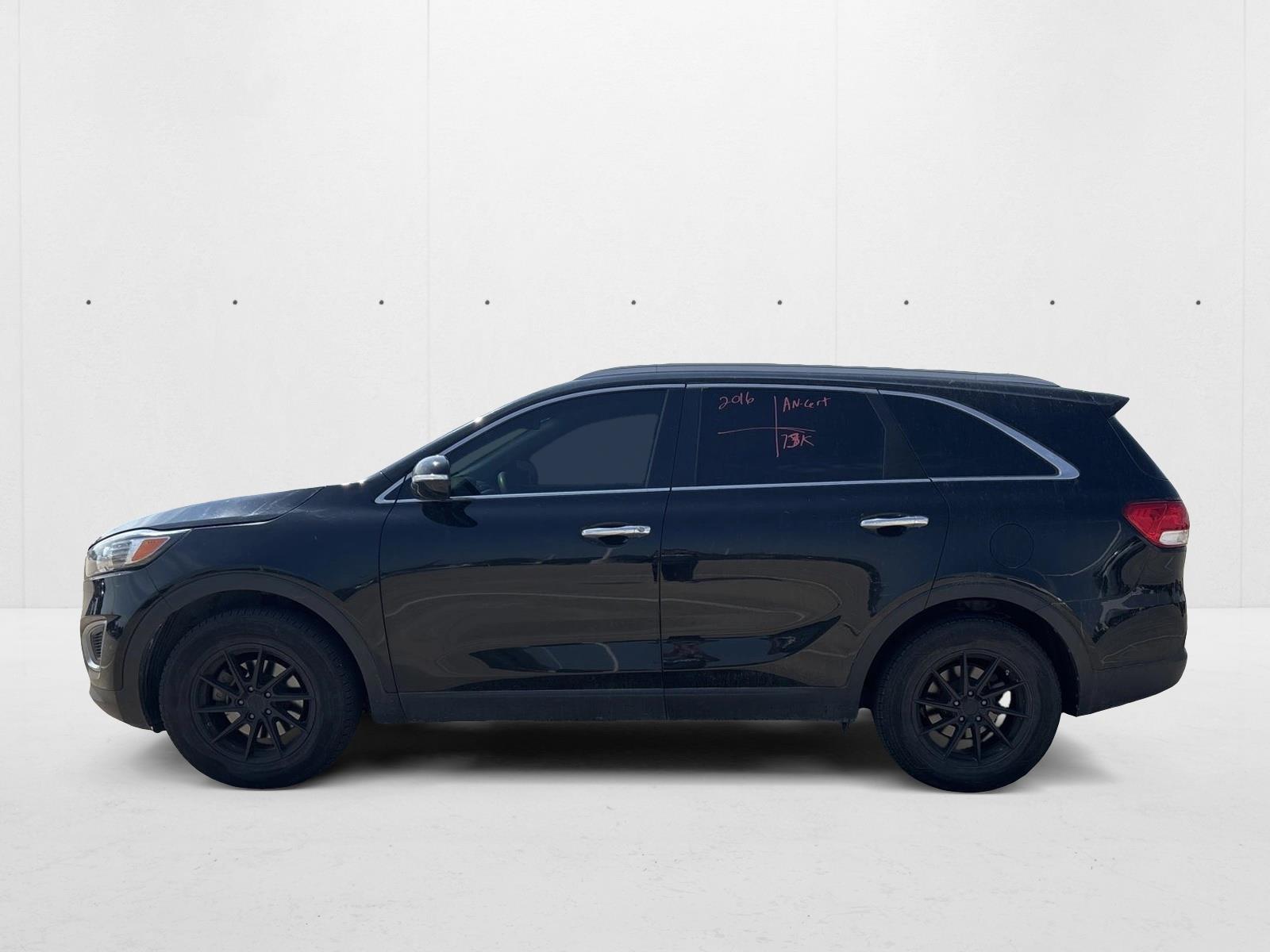2016 Kia Sorento LX photo 2