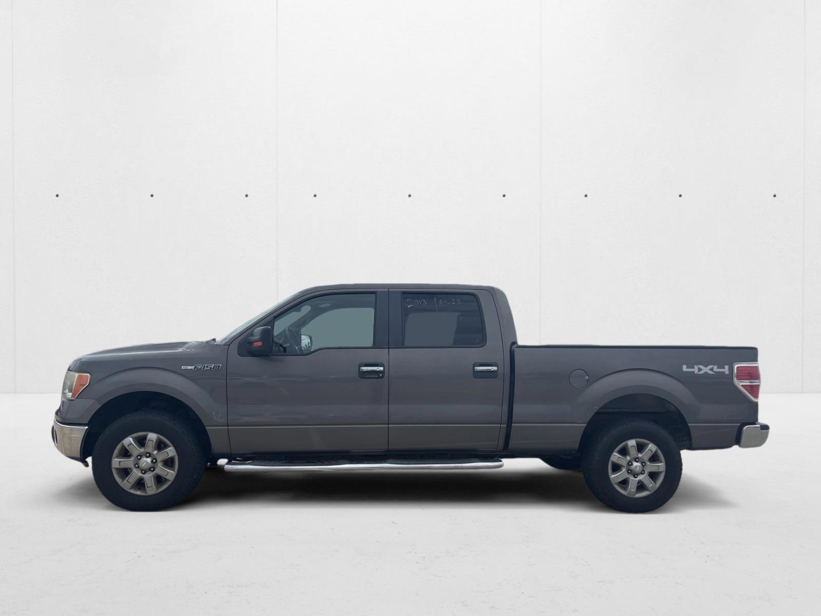 2013 Ford F-150 XLT photo 2