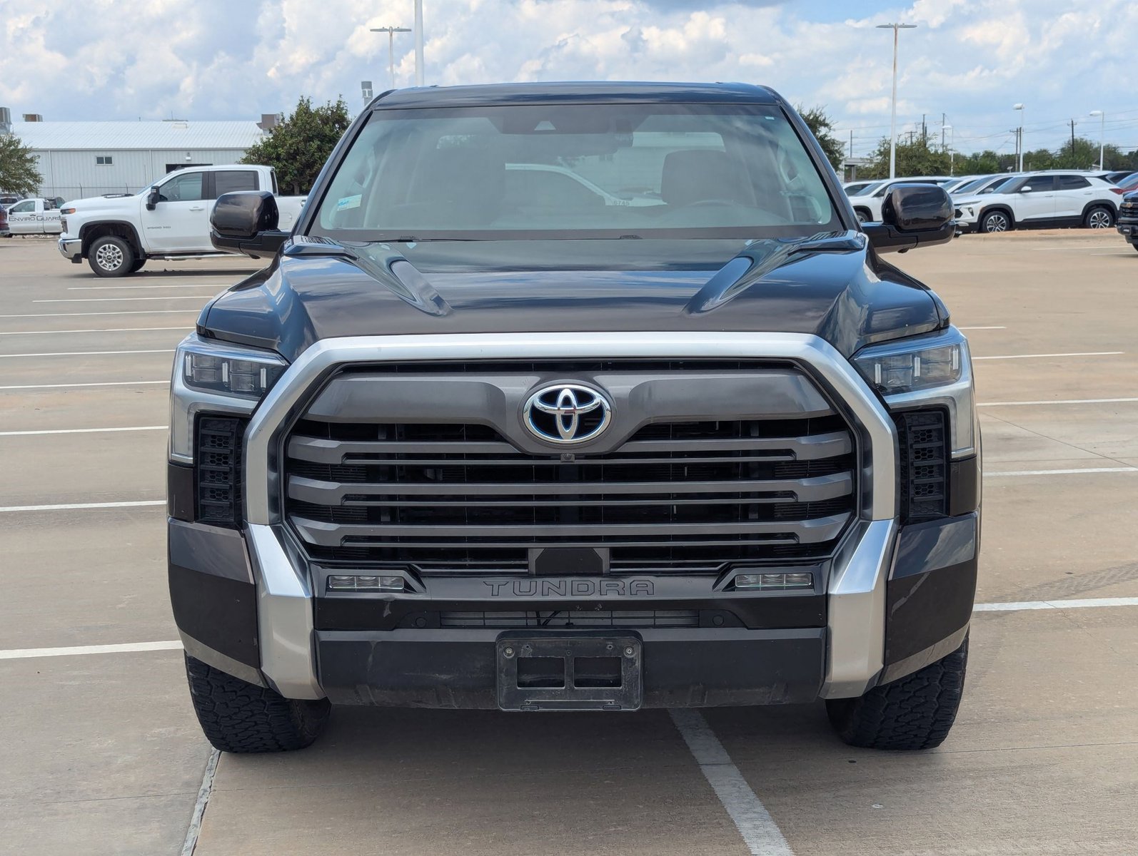 2024 Toyota Tundra Limited photo 2