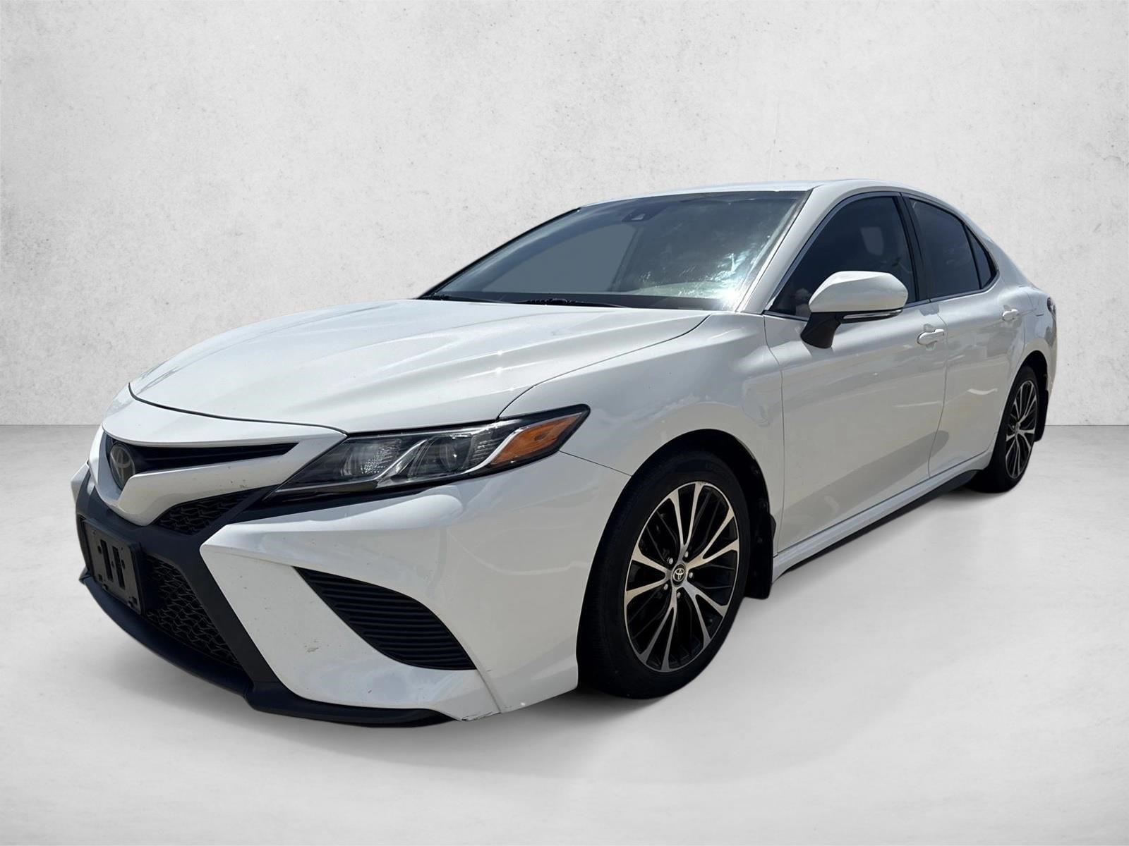 Pre-Owned 2020 Toyota Camry SE
