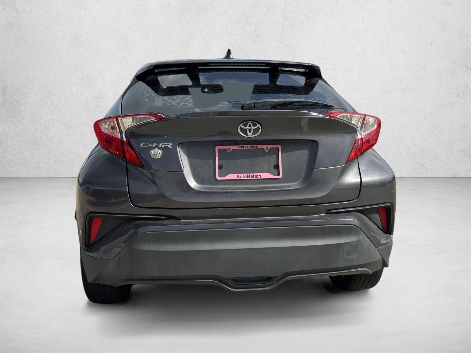 2021 Toyota C-HR LE photo 4