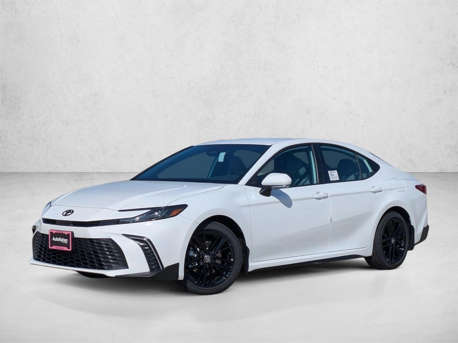 2026 Toyota Camry SE's photo