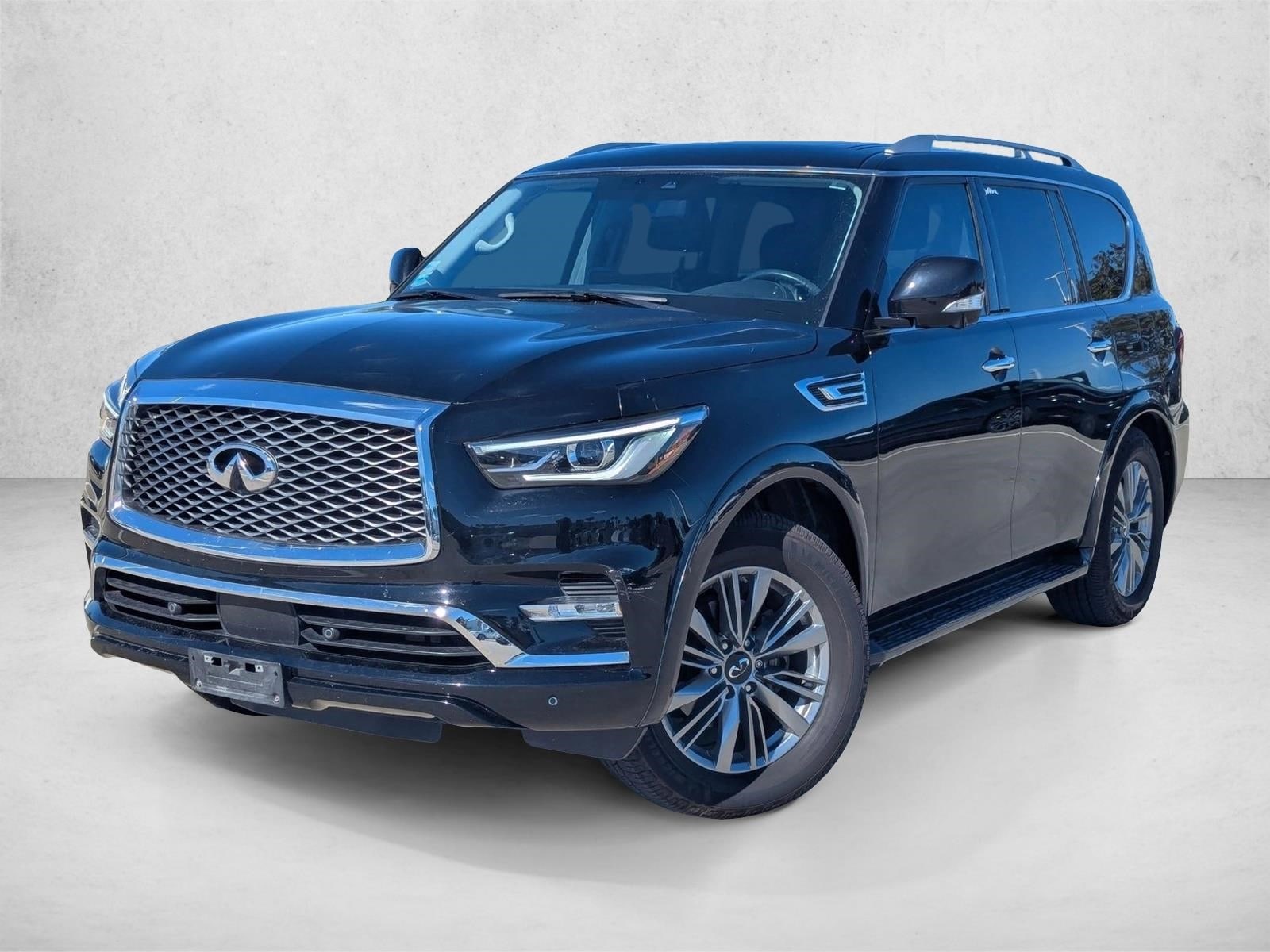 2022 INFINITI QX80's photo