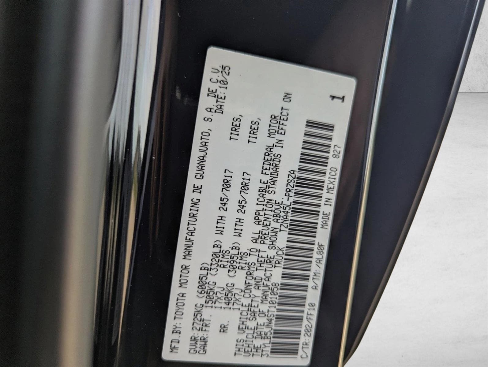 2025 Toyota Tacoma SR5 - Photo 20