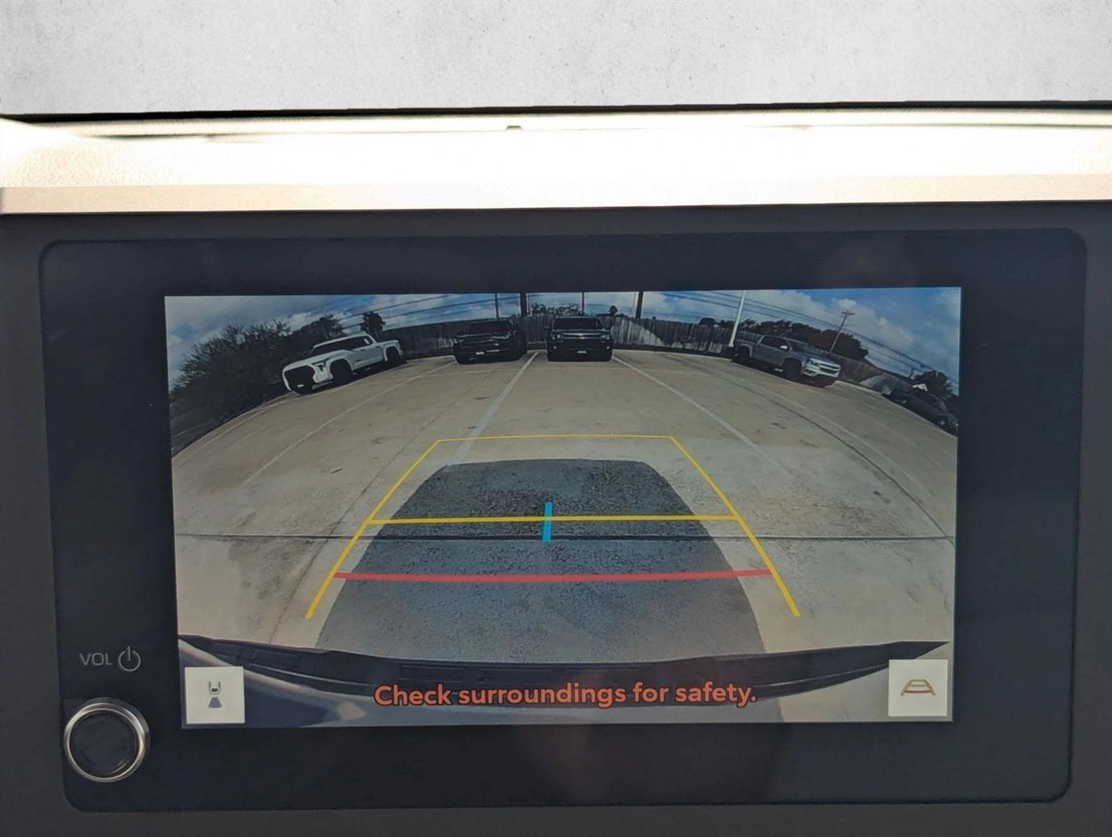 2025 Toyota Tacoma SR5 - Photo 14