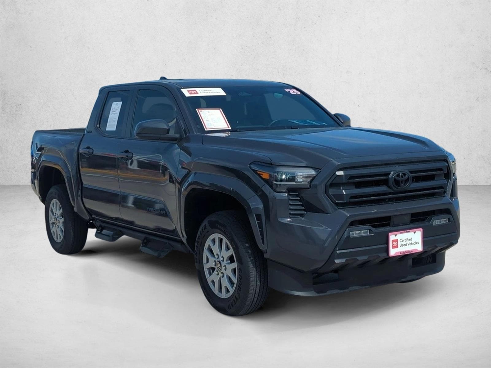 2025 Toyota Tacoma SR5 - Photo 3