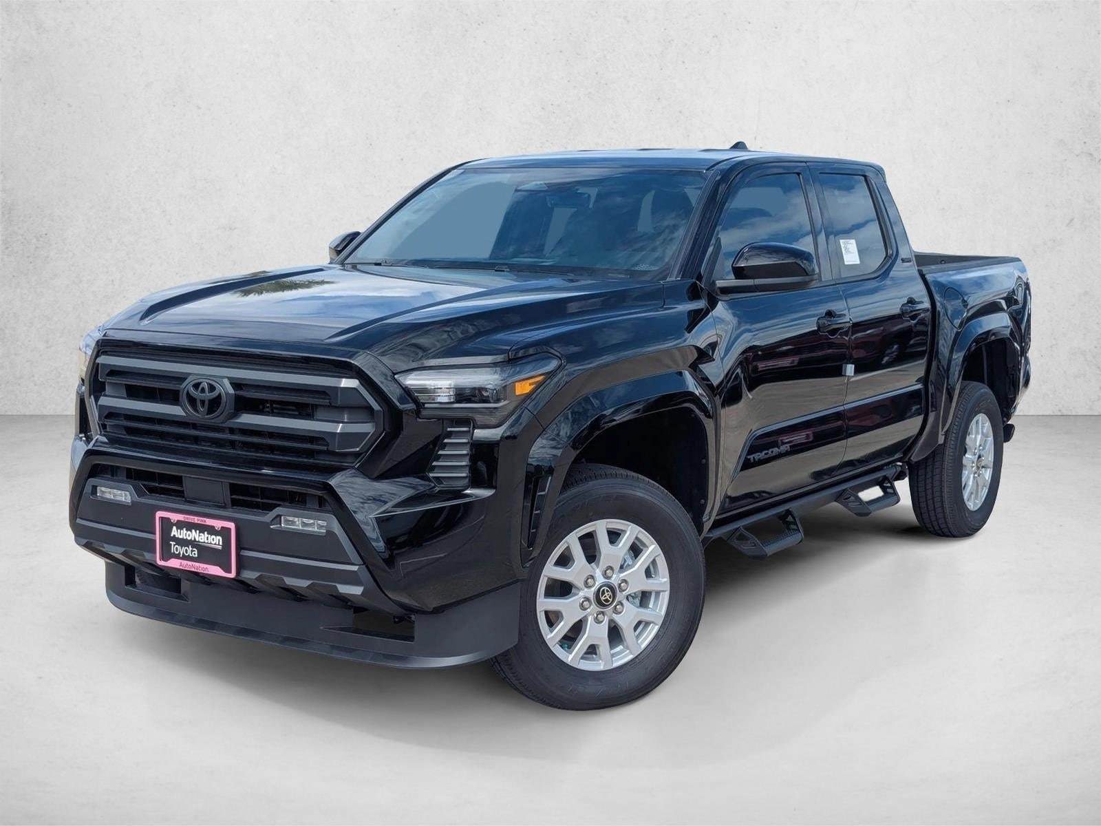 2025 Toyota Tacoma SR5's photo