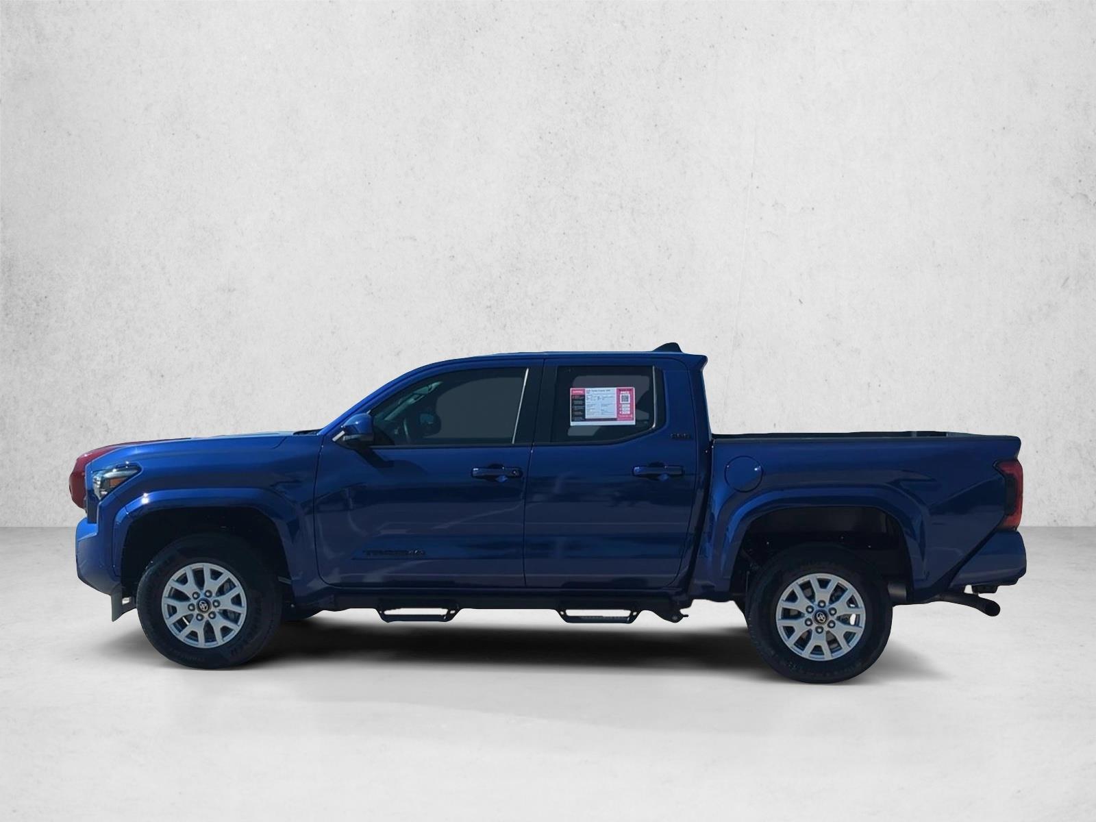 2025 Toyota Tacoma SR5 - Photo 8