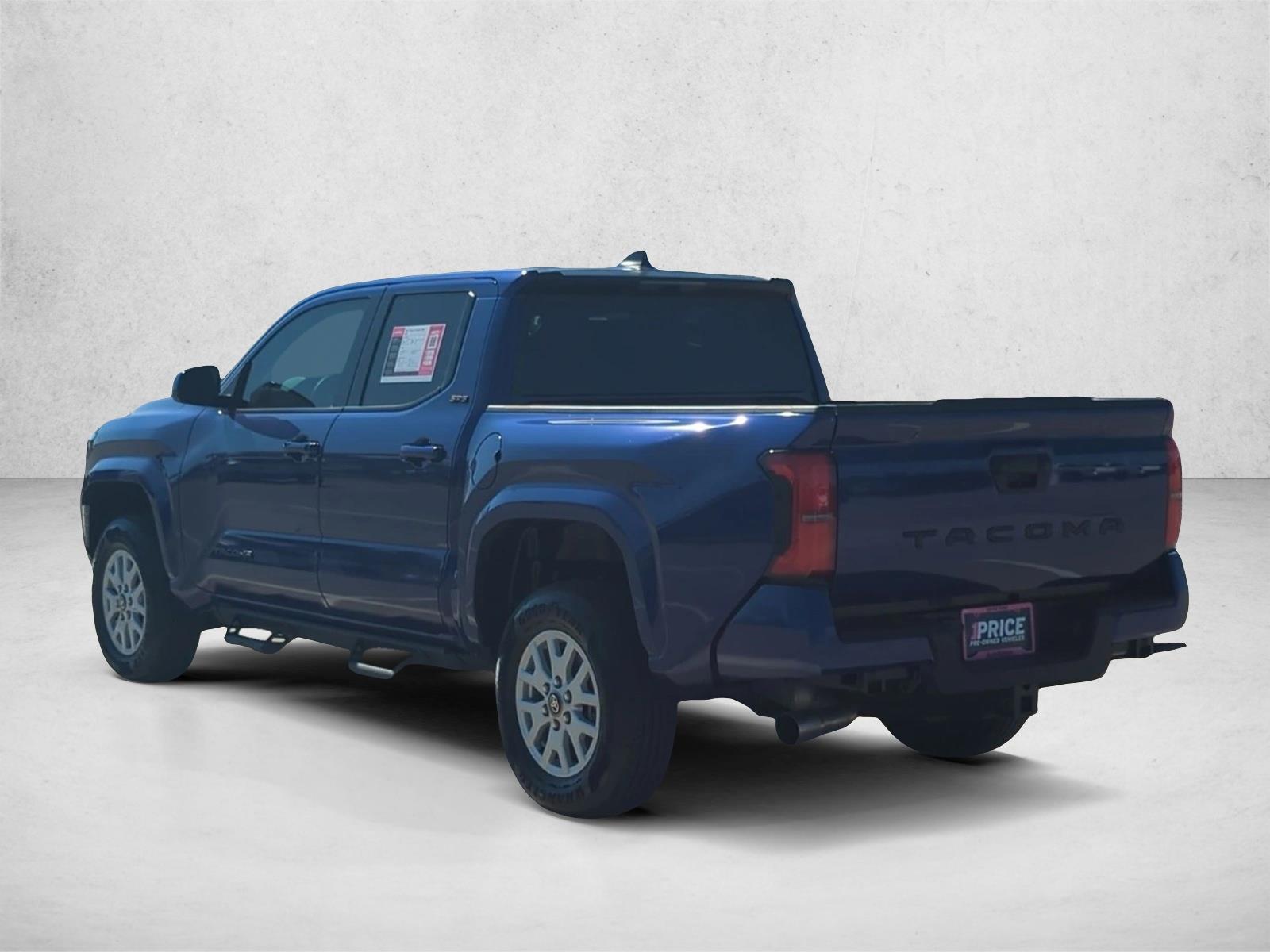 2025 Toyota Tacoma SR5 - Photo 7
