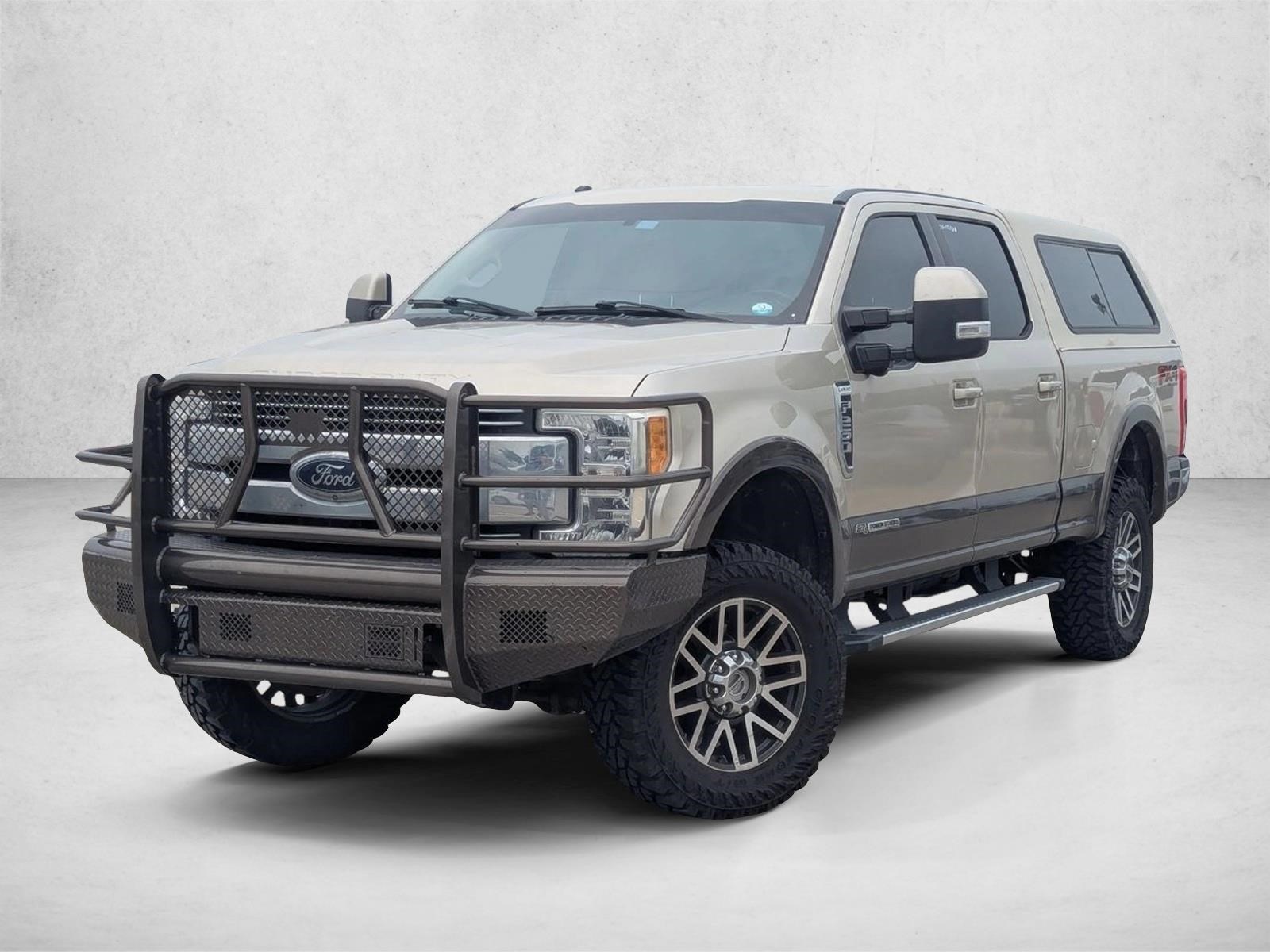 2017 Ford F-250 Lariat 4x4 Crew Cab 8' Box's photo