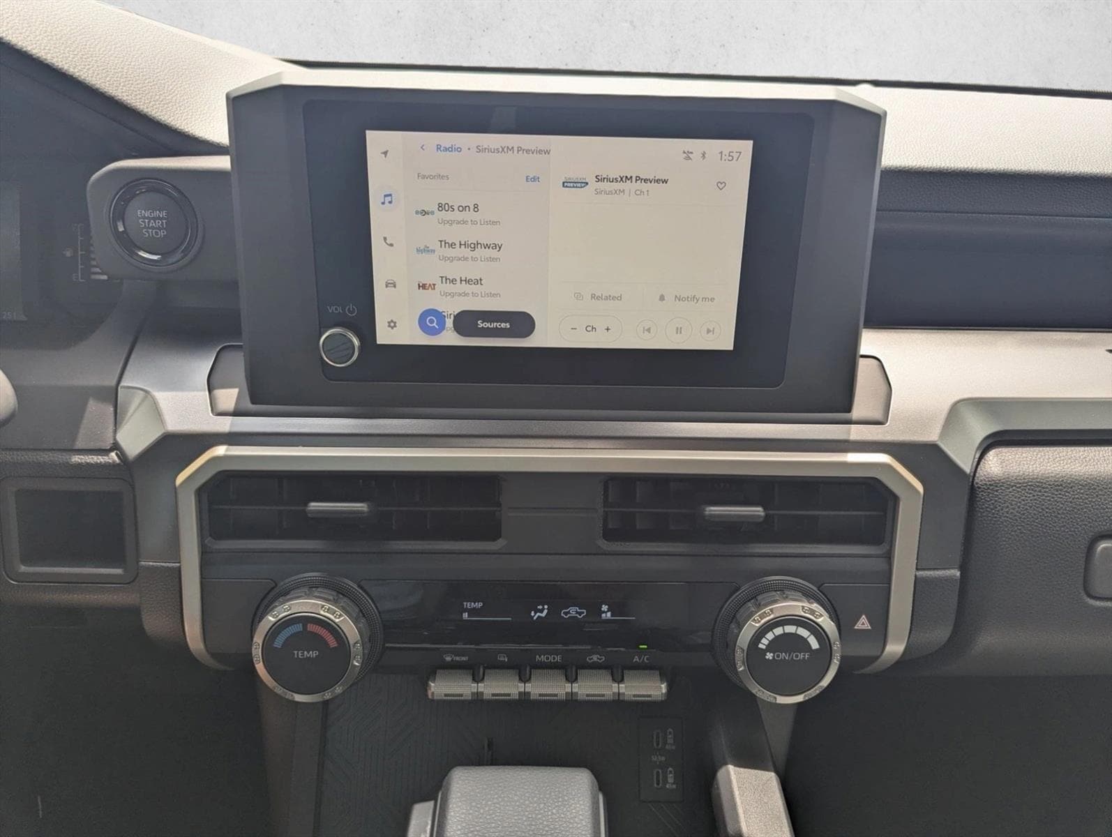 2025 Toyota Tacoma SR5 - Photo 13