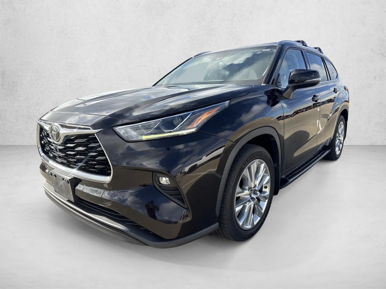 Certified Pre-Owned 2021 Toyota Highlander Limited