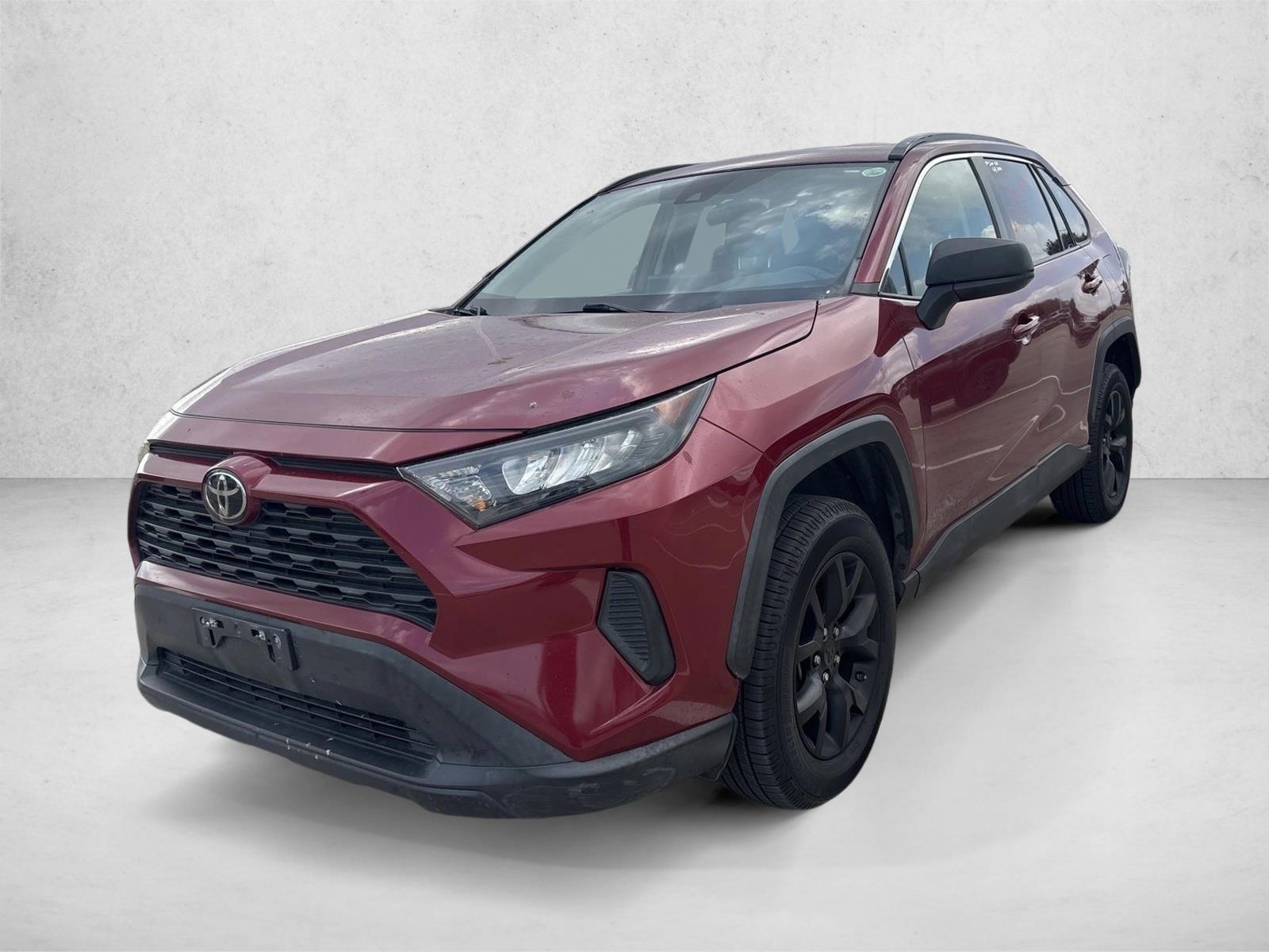 2021 Toyota RAV4 LE photo 2