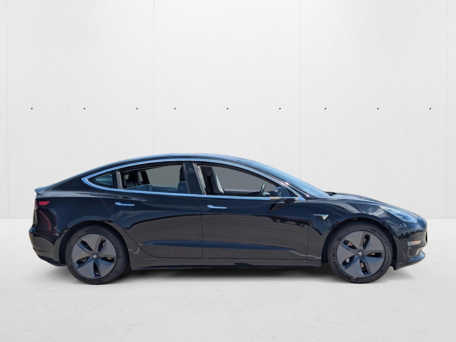 2019 Tesla Model 3 Standard Range Plus photo 4