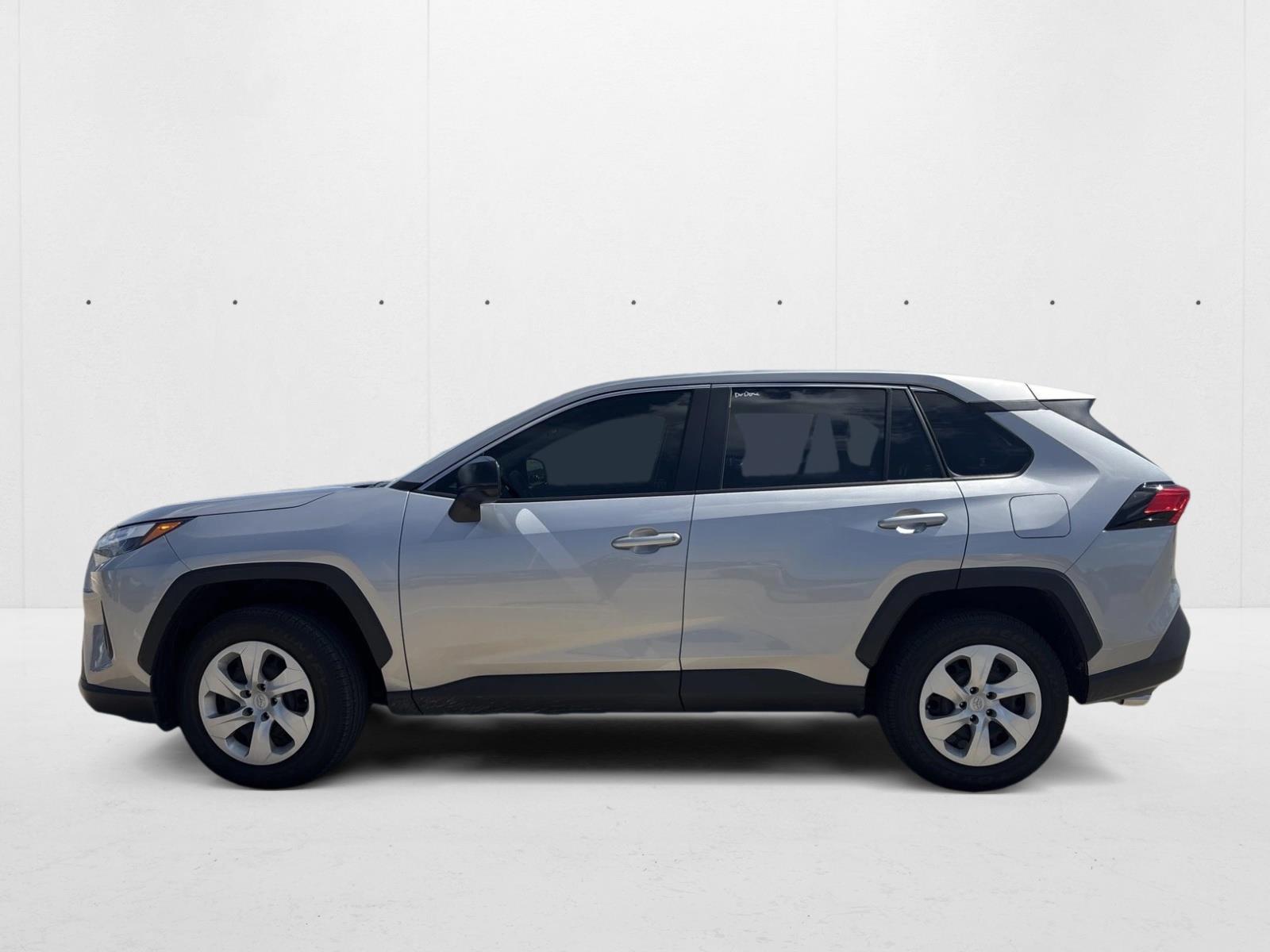 2025 Toyota RAV4 LE photo 2