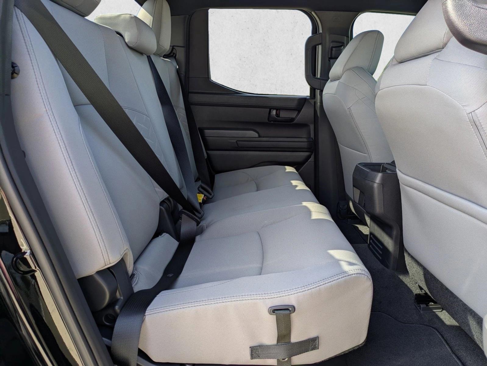 2025 Toyota Tacoma SR5 - Photo 20