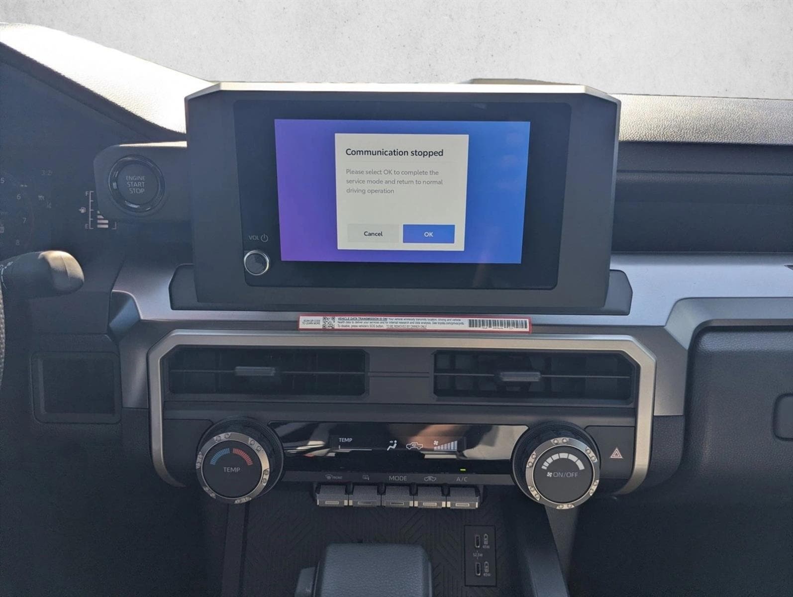 2025 Toyota Tacoma SR5 - Photo 13