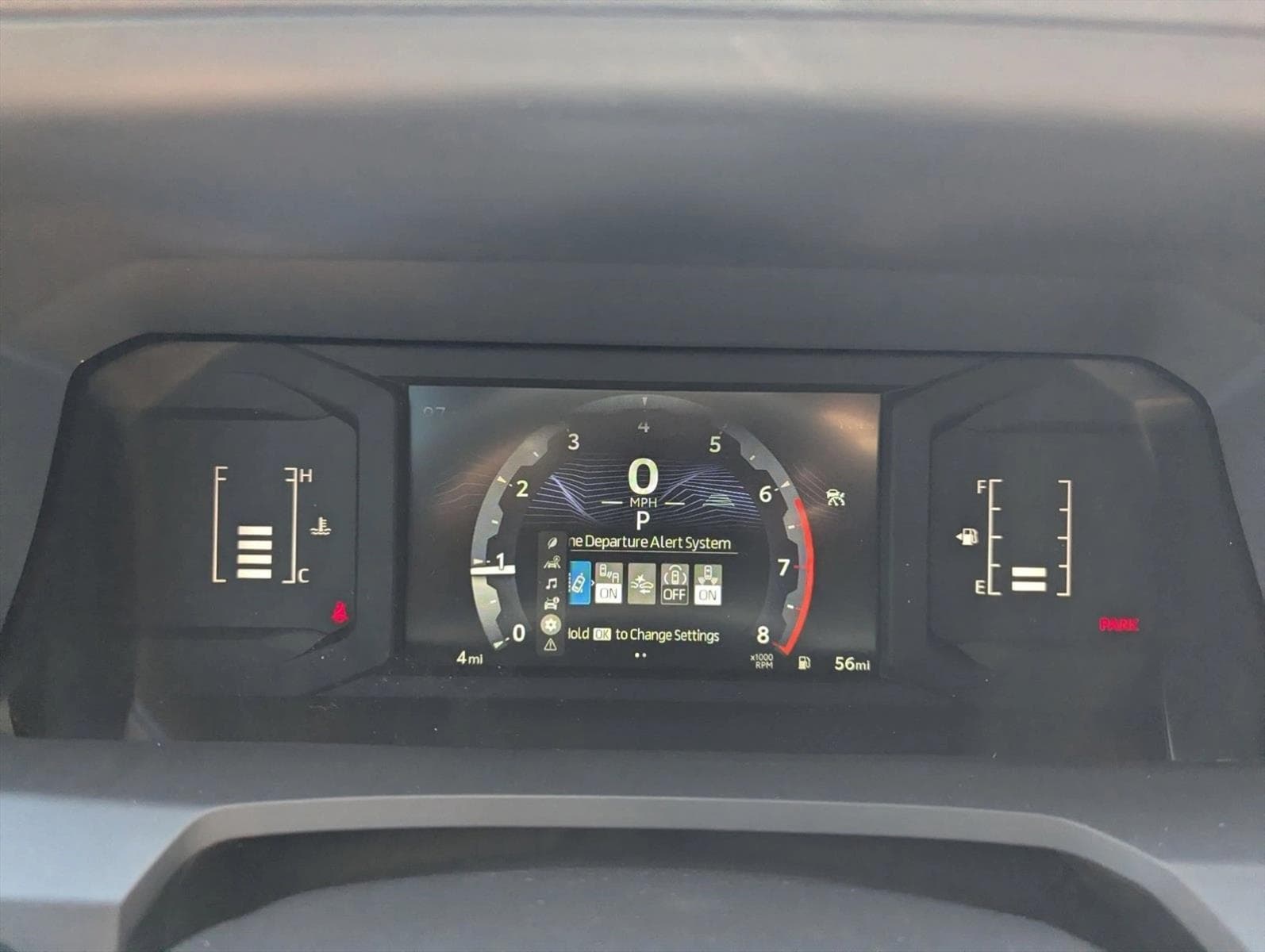 2025 Toyota Tacoma SR5 - Photo 12