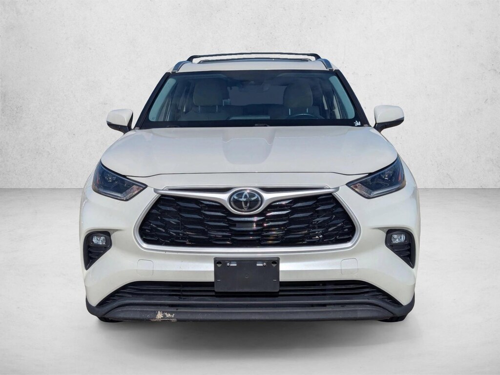 Used 2021 Toyota Highlander XLE SUV