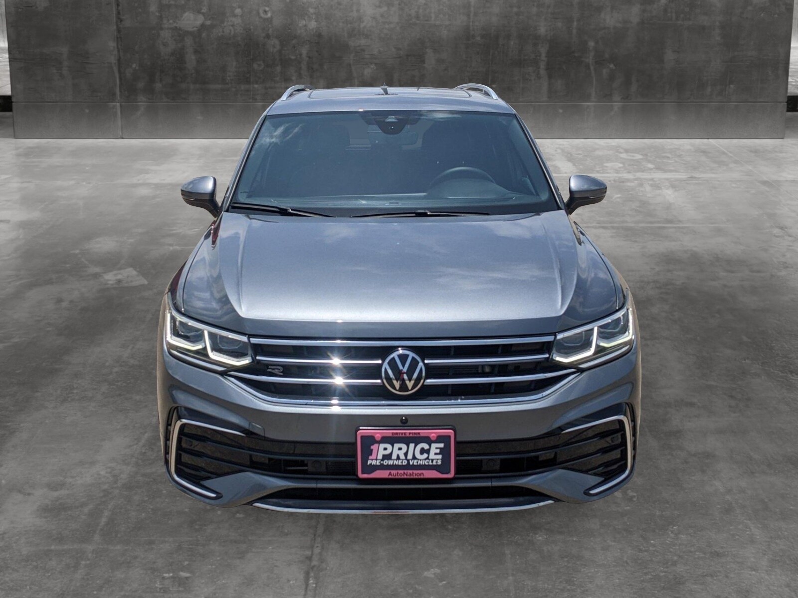 Used 2022 Volkswagen Tiguan SEL R-LINE with VIN 3VV4B7AX8NM119579 for sale in Corpus Christi, TX