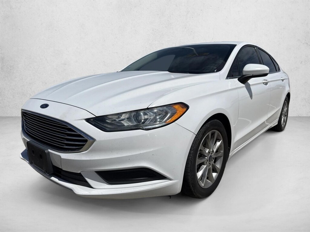Used 2017 Ford Fusion SE Sedan