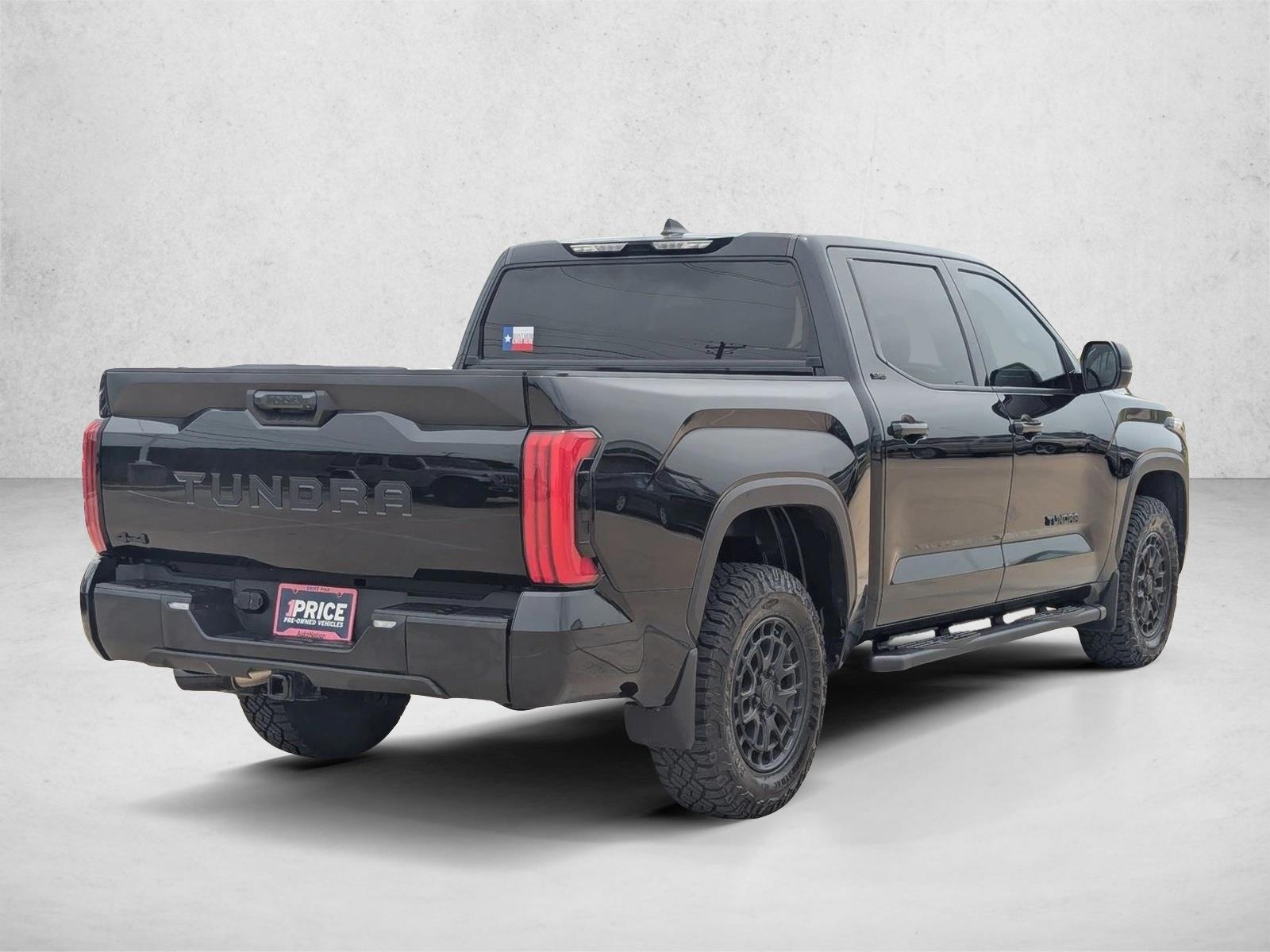 2025 Toyota Tundra SR5 - Photo 5