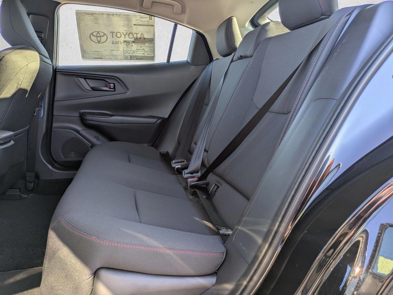 2026 Toyota Prius Plug-in Hybrid SE - Photo 19