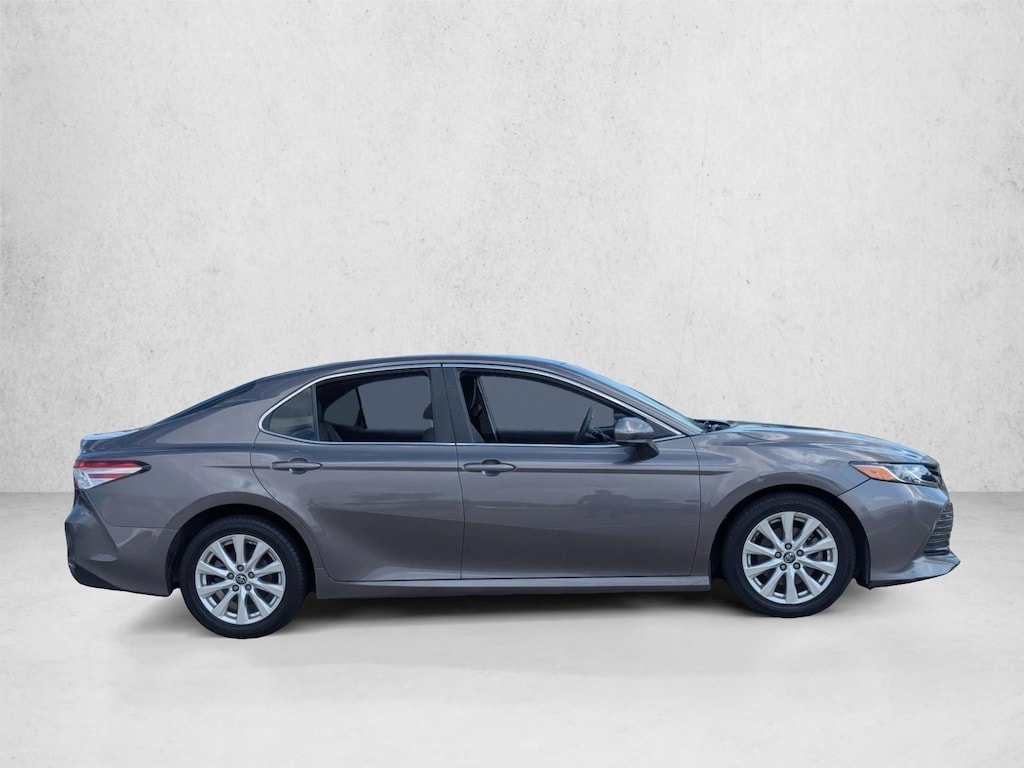 Used 2018 Toyota Camry LE Sedan