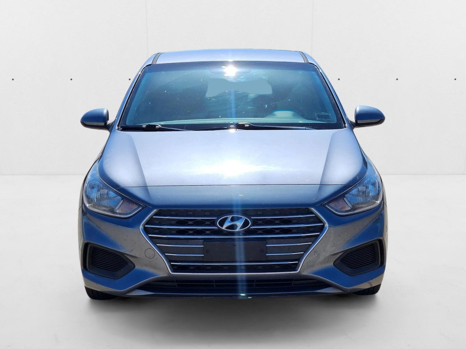 2019 Hyundai Accent SE photo 2