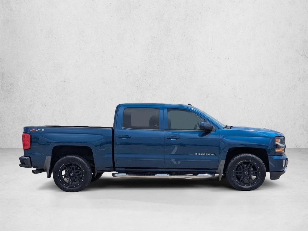 Used 2018 Chevrolet Silverado 1500 LT w/2LT Truck Crew Cab