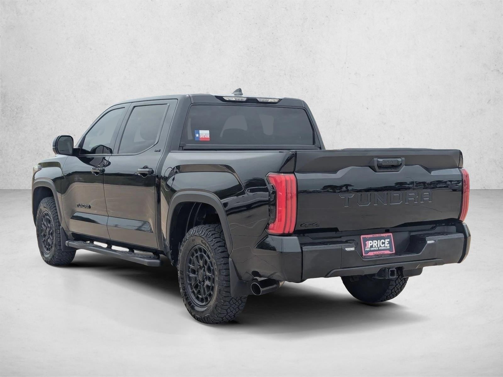 2025 Toyota Tundra SR5 - Photo 7
