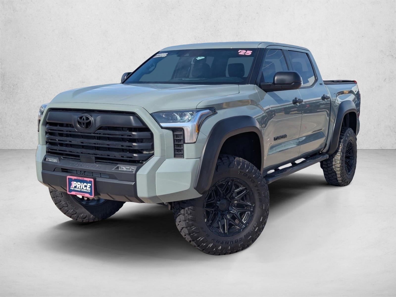 2025 Toyota Tundra SR5's photo
